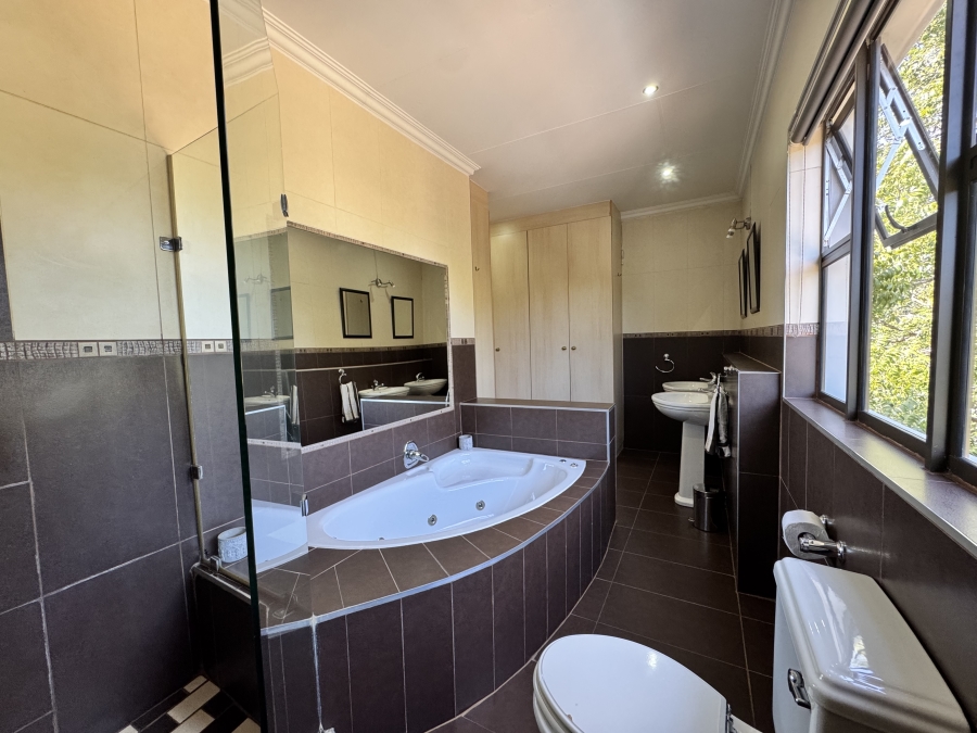 To Let 3 Bedroom Property for Rent in La Hoff North West